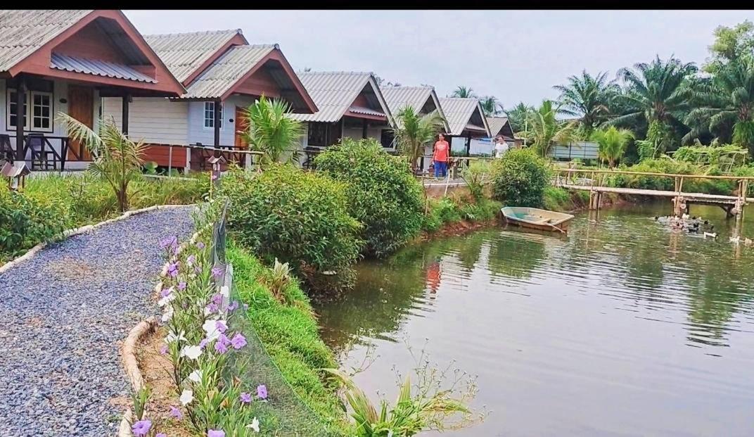 ปารมีฟาร์มสเตย์ Takuapa Exterior photo