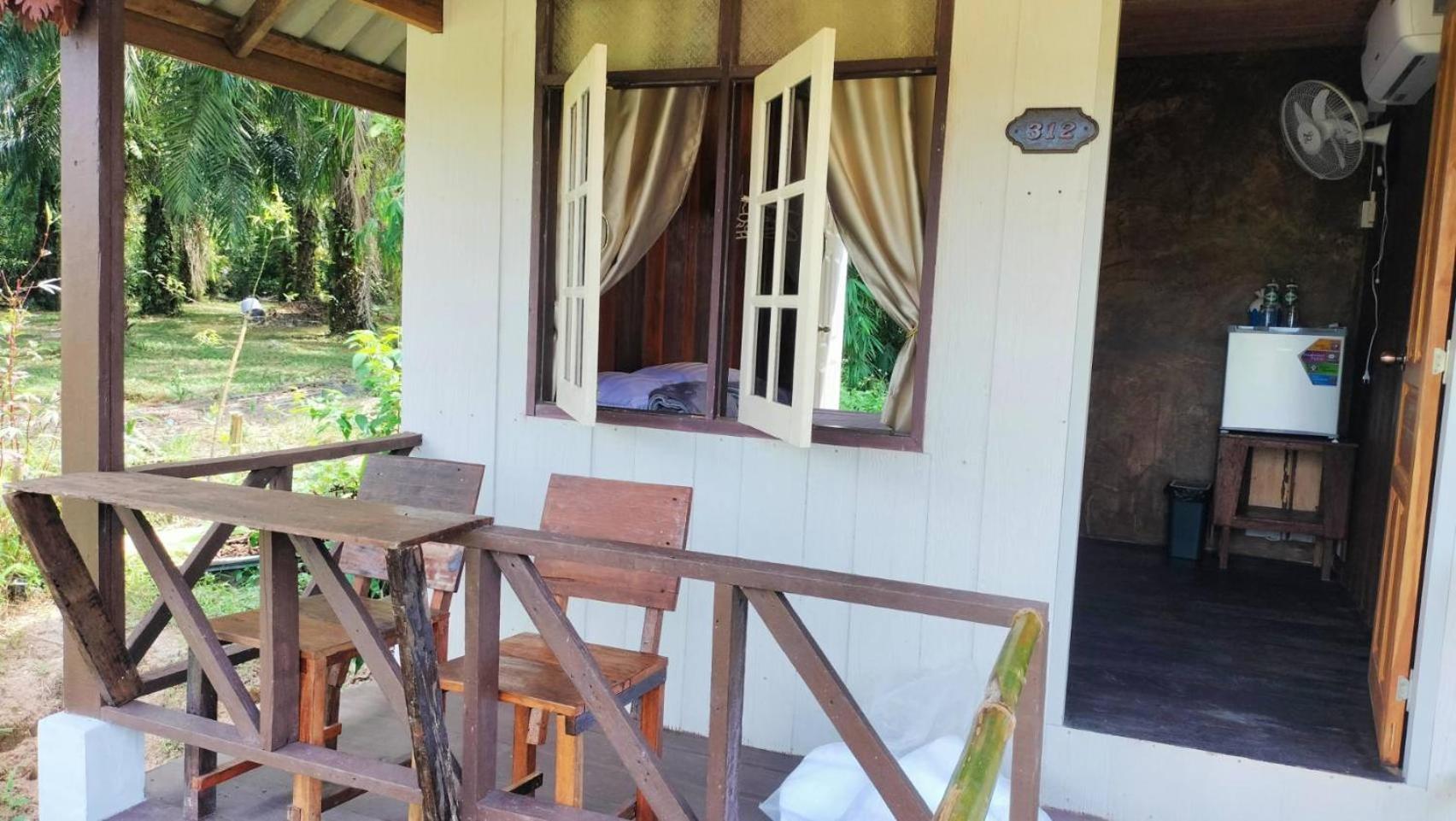 ปารมีฟาร์มสเตย์ Takuapa Room photo